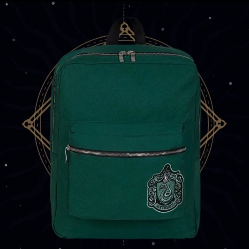 Universal Studios The Wizarding World Of Harry Potter Slytherin Backpack NWT